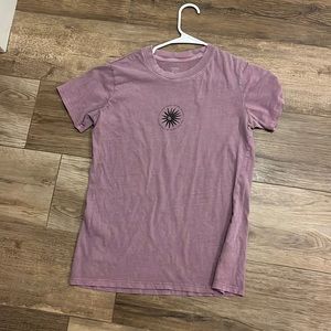 womans purple tee